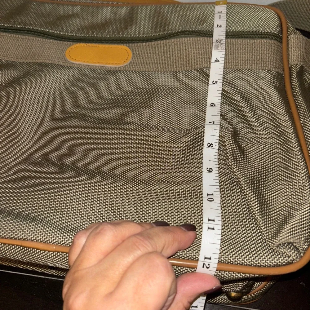 London Fog | Travel Bag Carry On Messenger Bag Khaki Tan Canvas Leather‎ Trim